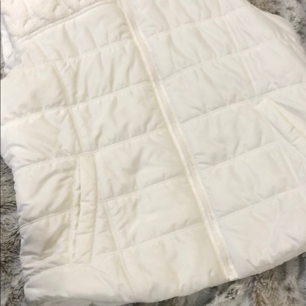 Aeropostale xl winter puffer vest fur trim - Picture 4 of 8